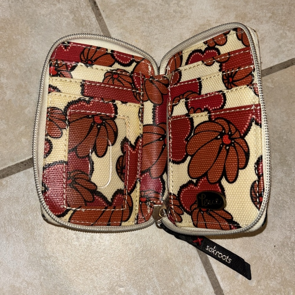 SAKROOTS SENDGEFN BUNDLE,, LOST wander WRISTLET CARD HOLDER PASSPORT HOLDER NWT - Picture 10 of 16